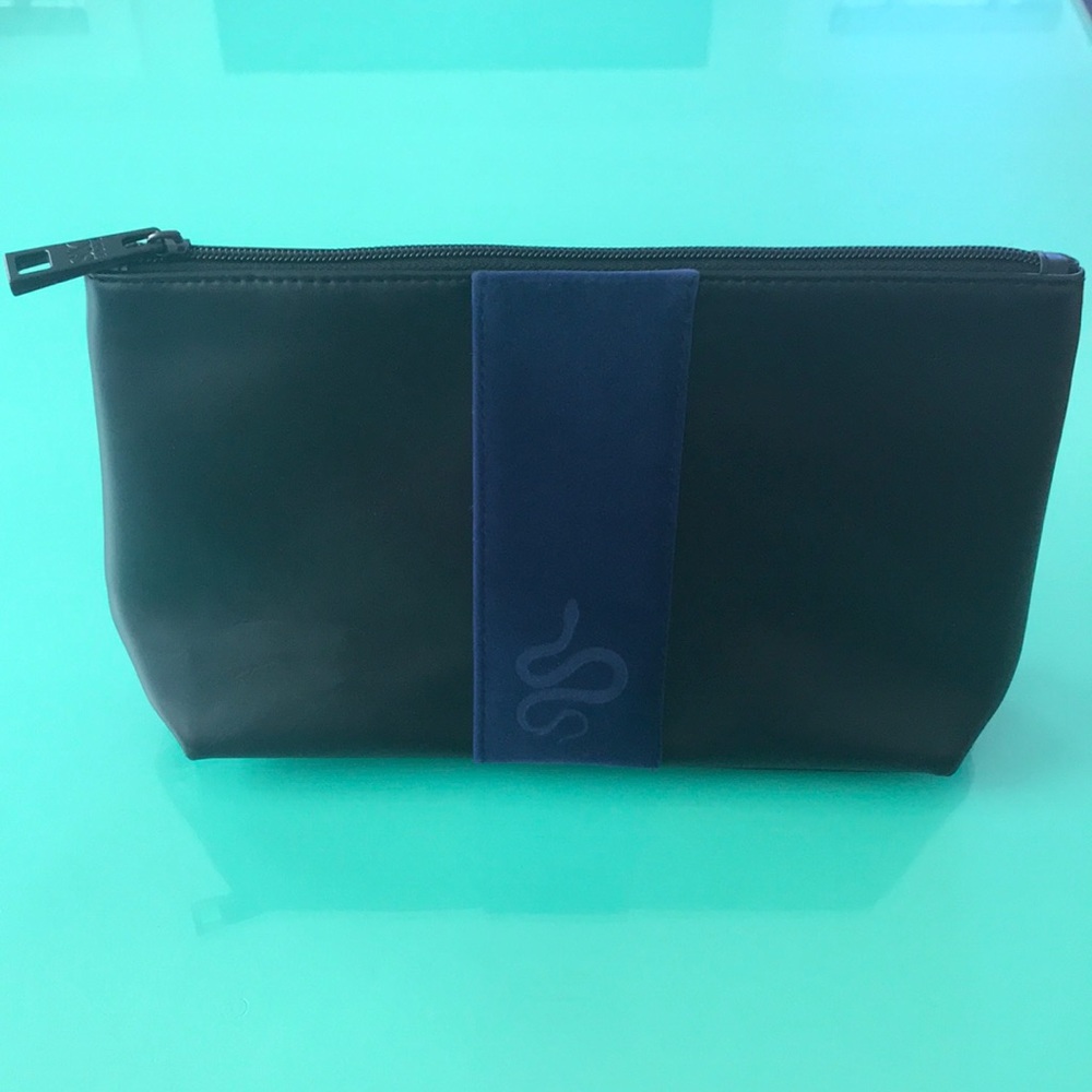 Clutch bag with sexy snake design